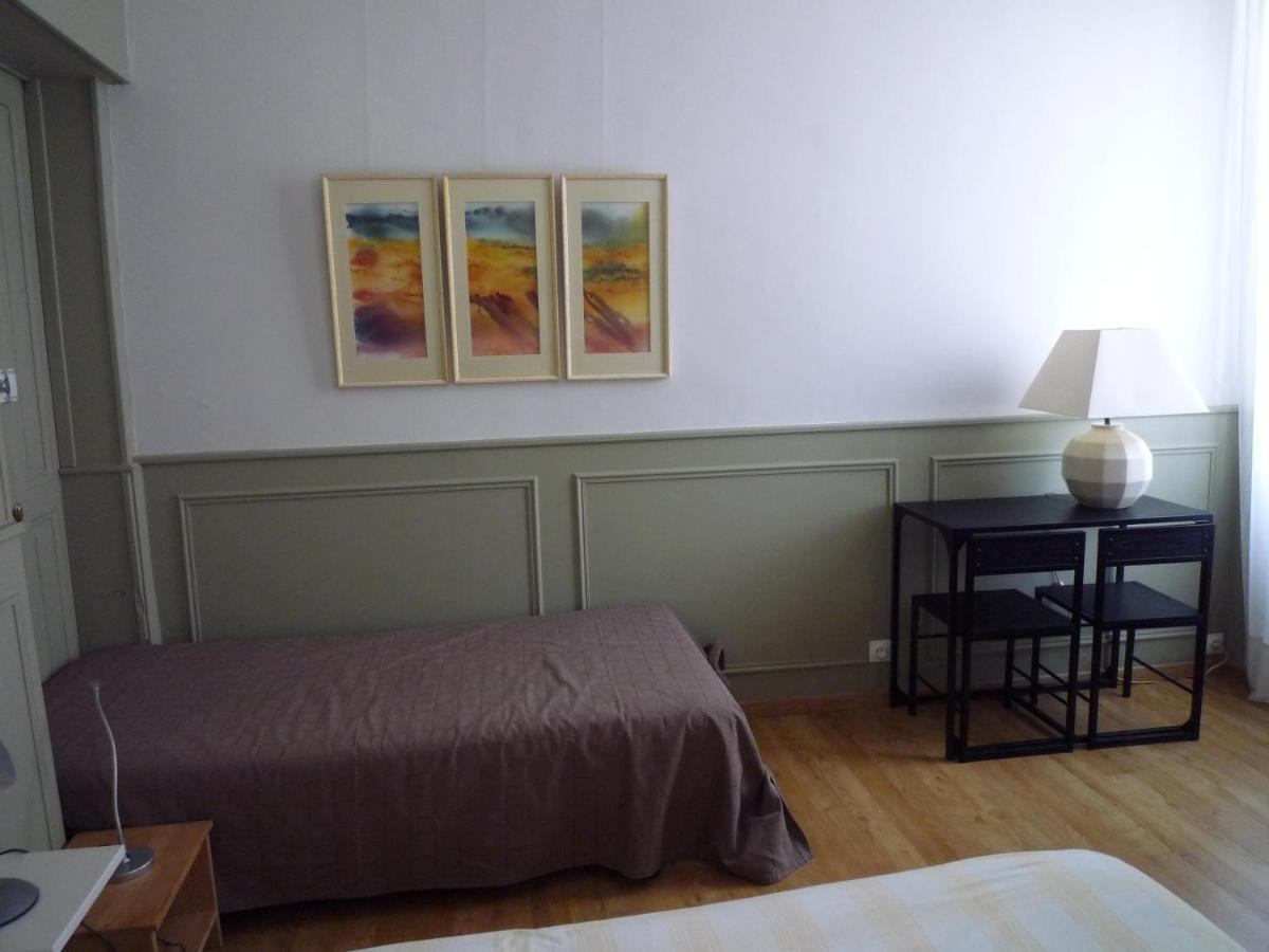 Appartement Avignon Centre Intra Muros Cour Exterieure Parking Prive Gratuit Exterior foto